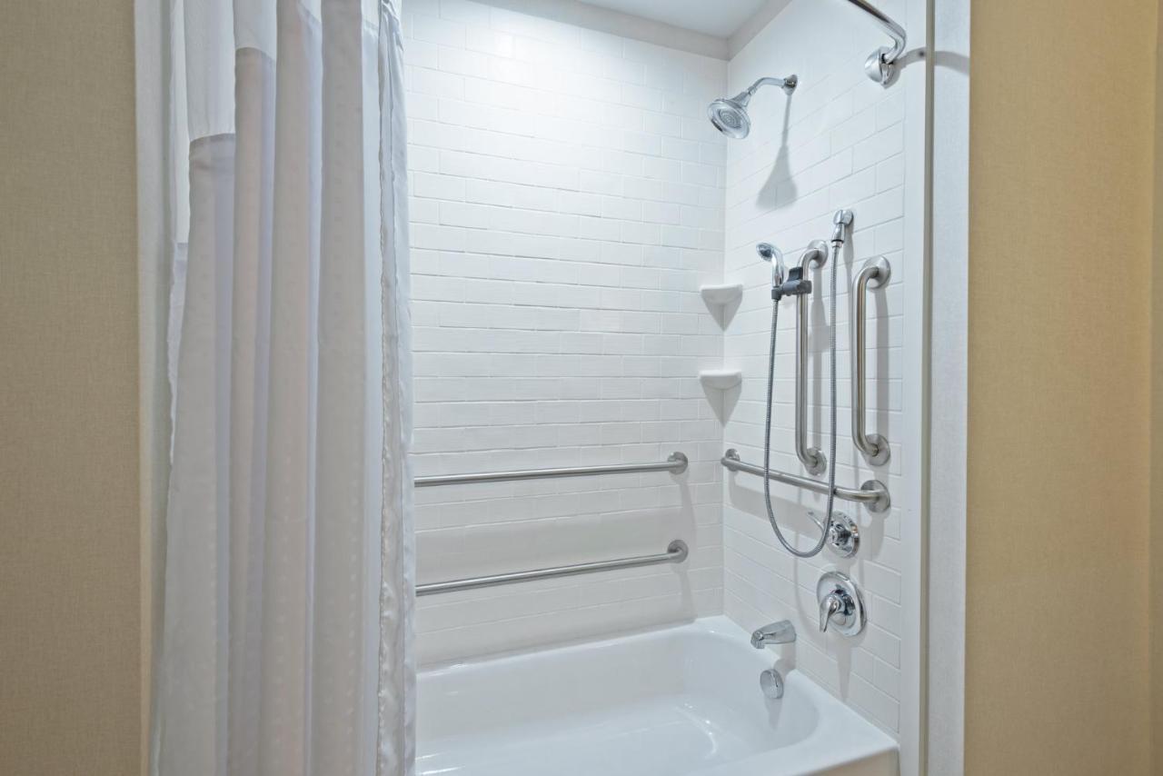 Holiday Inn Express & Suites New Cumberland By Ihg Esterno foto