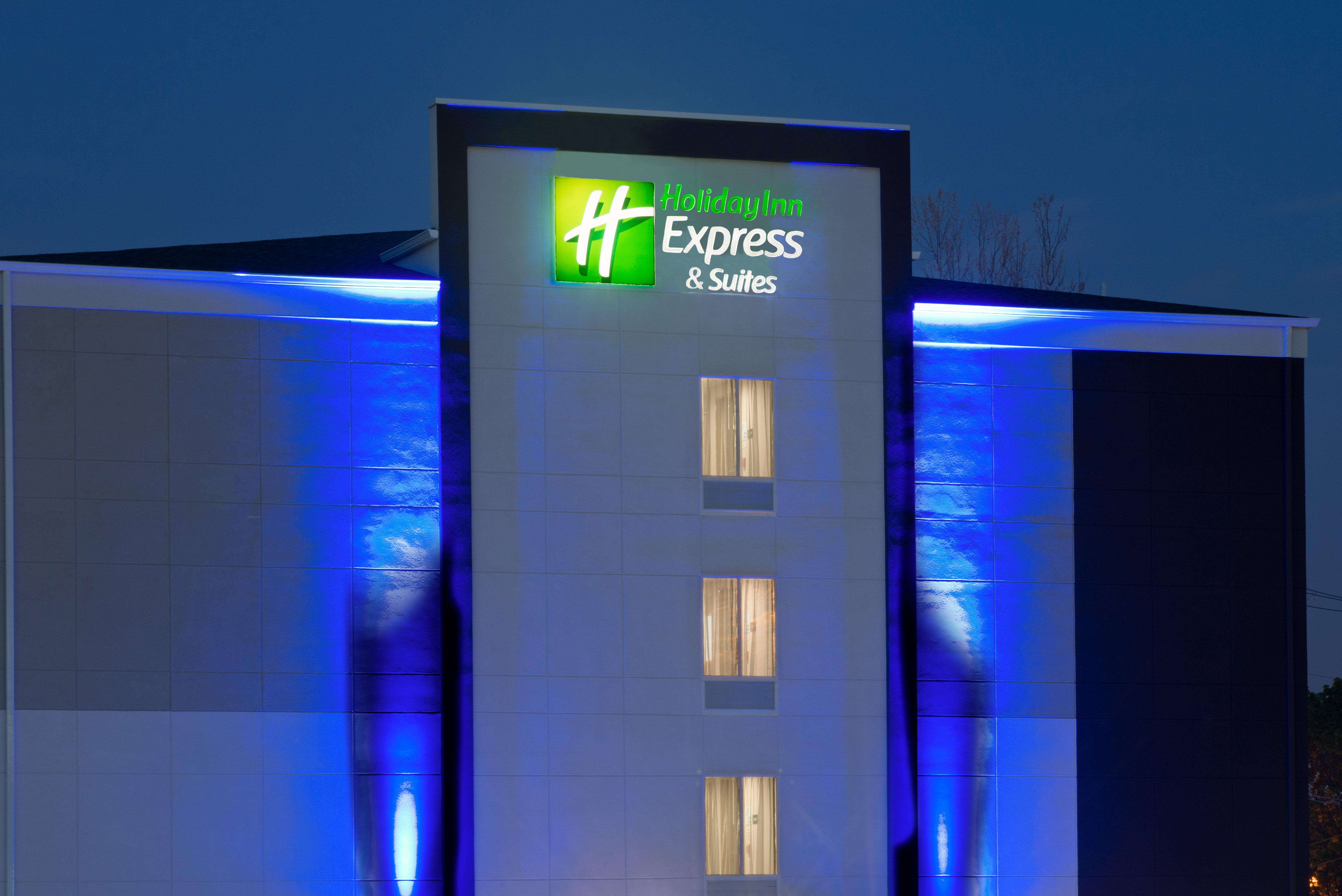 Holiday Inn Express & Suites New Cumberland By Ihg Esterno foto